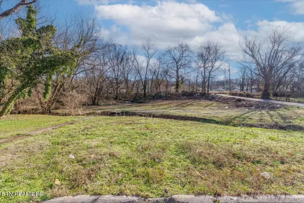 4004 Catalpa Ave, Knoxville, TN 37914