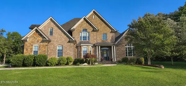 1040 Smith Valley Rd, Lenoir City, TN 37772