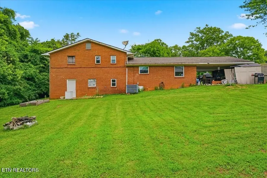 1061 S Linden Drive, Alcoa, TN 37701 - #3