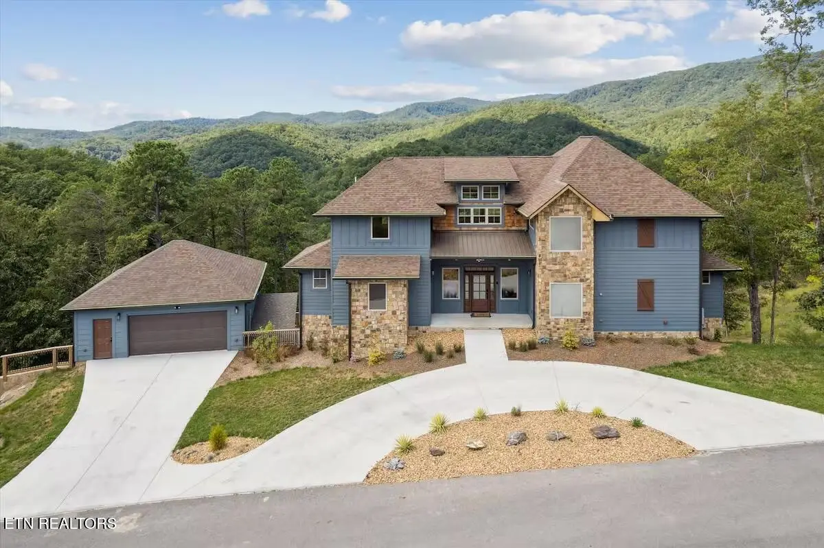 3142 Smoky Bluff Tr, Sevierville, TN 37862 - #1