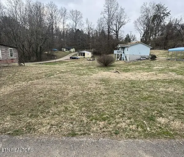 620 Young Lane, Clinton, TN 37716