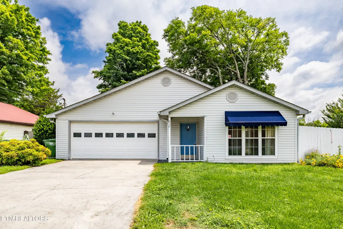 812 S Cedar St, Maryville, TN 37804 - #1