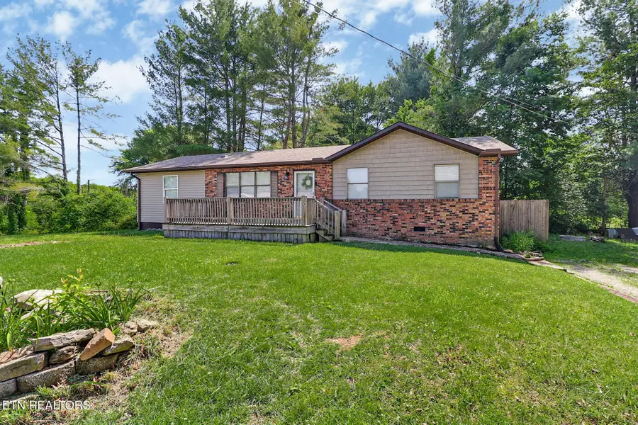 730 Iris Ave, Jamestown, TN 38556 - #3