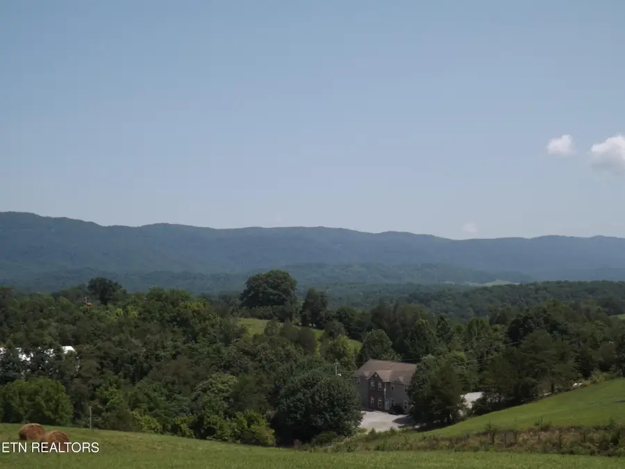 000 Forge Ridge Rd, Harrogate, TN 37752 - #2