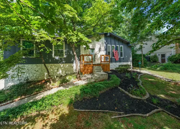 1117 Rain Tree Rd, Knoxville, TN 37923