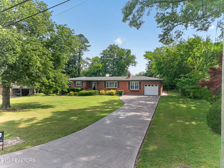 6810 Dorchester Drive, Knoxville, TN 37909 - #2