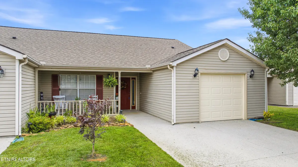 1109 Woodsprings Drive, Knoxville, TN 37923 - #1