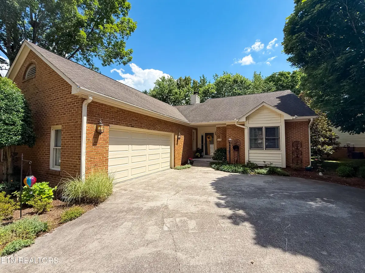 10042 Mccormick Place, Knoxville, TN 37923 - #1