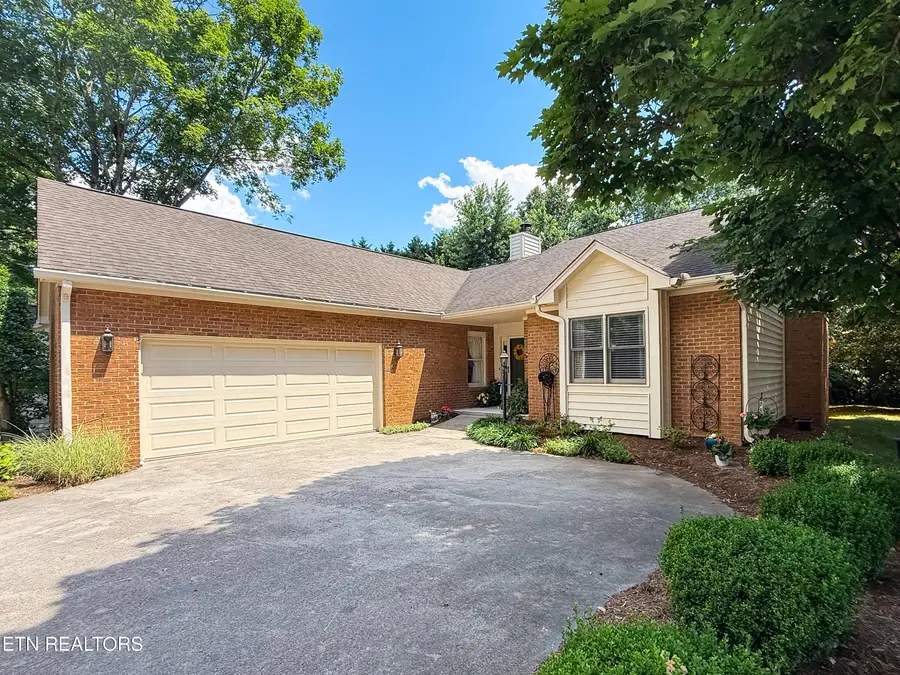 10042 Mccormick Place, Knoxville, TN 37923 - #2