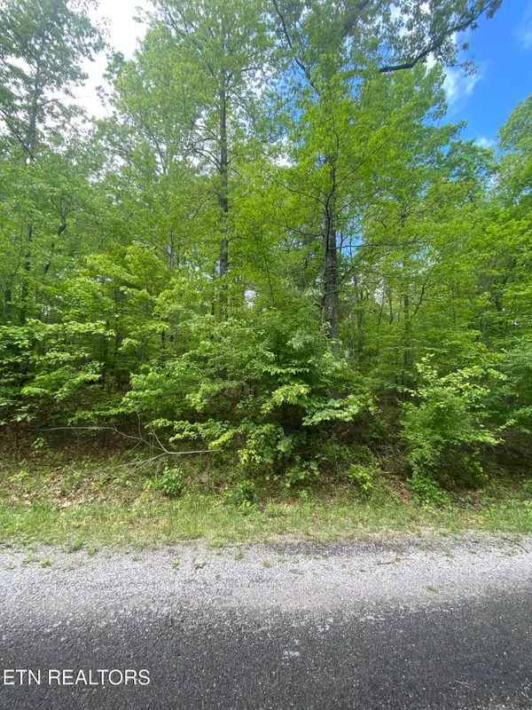 610 Catawba Lane, Crossville, TN 38572