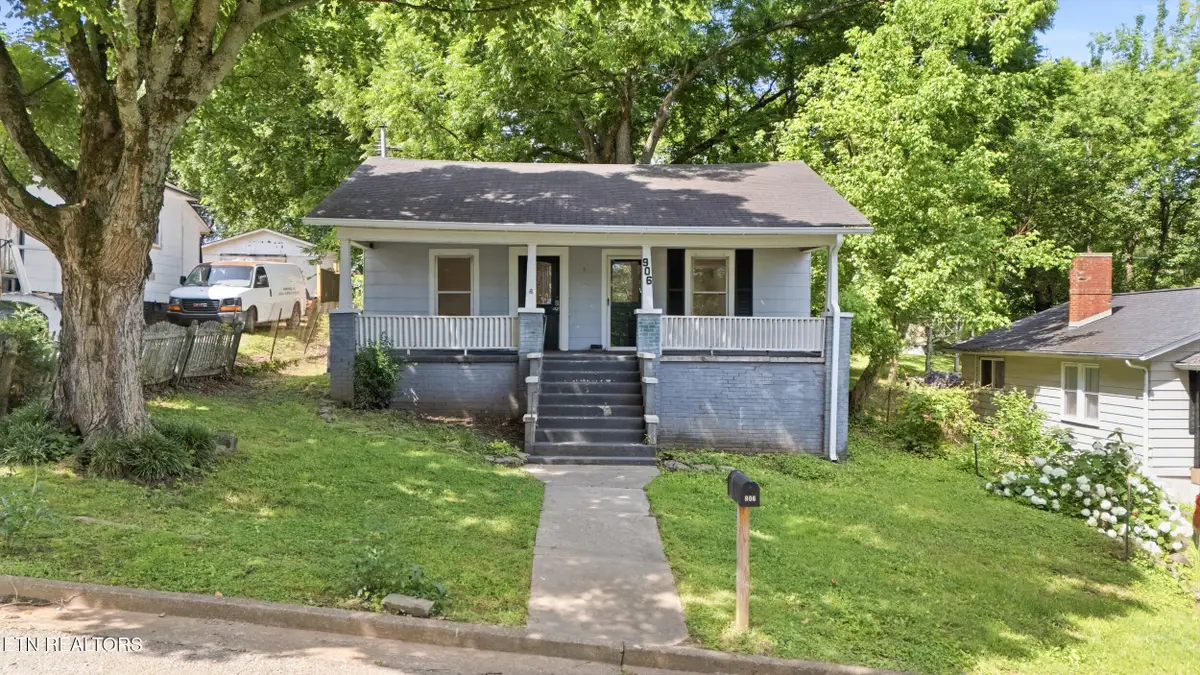 906 N B St, Lenoir City, TN 37771 - #1