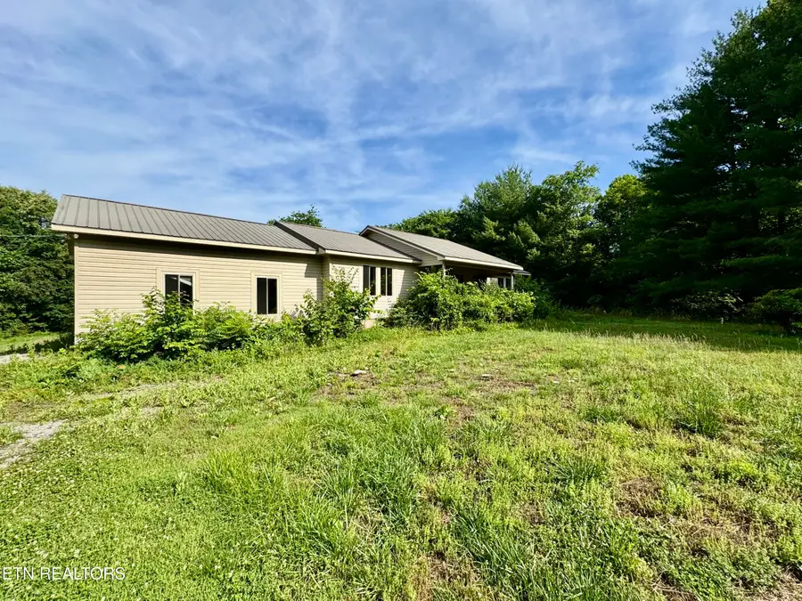 529 Peanut Rd, Parrottsville, TN 37843 - #2