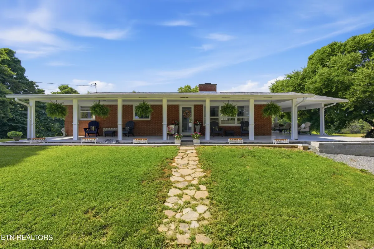 4906 Kingston Hwy, Lenoir City, TN 37771 - #1