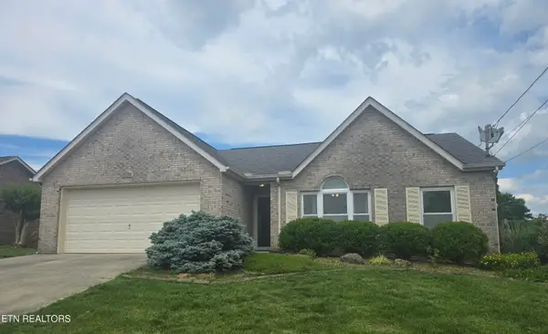 7228 Ghiradelli Rd, Knoxville, TN 37918