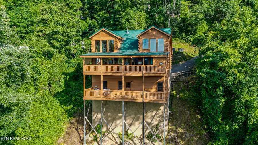 569 Forest Springs Drive, Gatlinburg, TN 37738 - #3