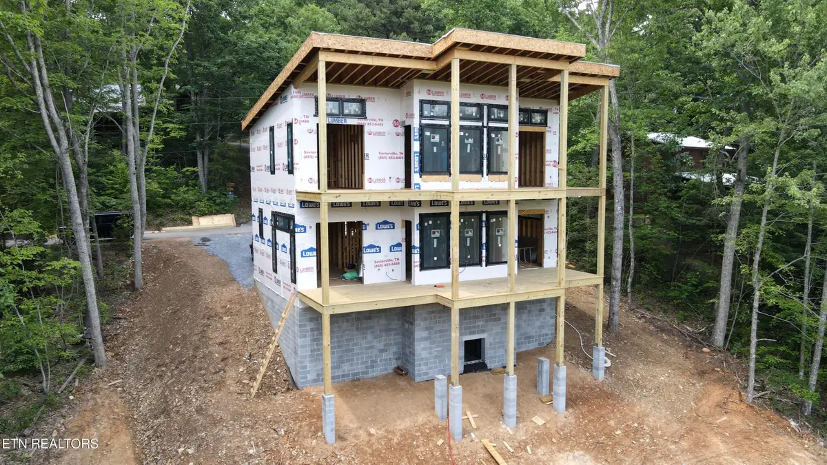 3129 Hatcher Top Rd, Sevierville, TN 37862 - #1