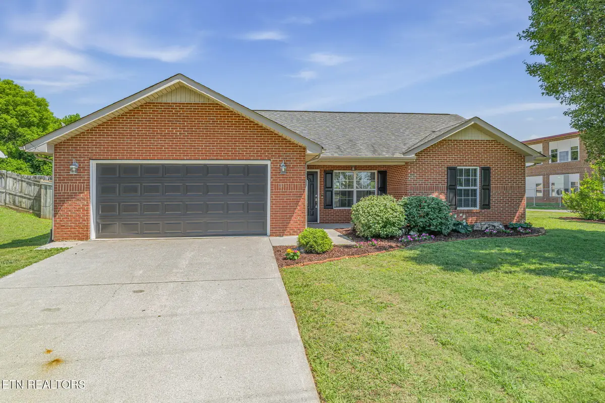 1504 Jett Rd, Maryville, TN 37804 - #1