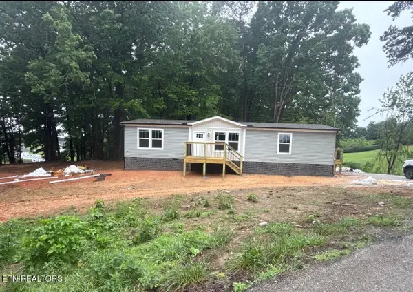 418 Mcghee Lane, Jacksboro, TN 37757