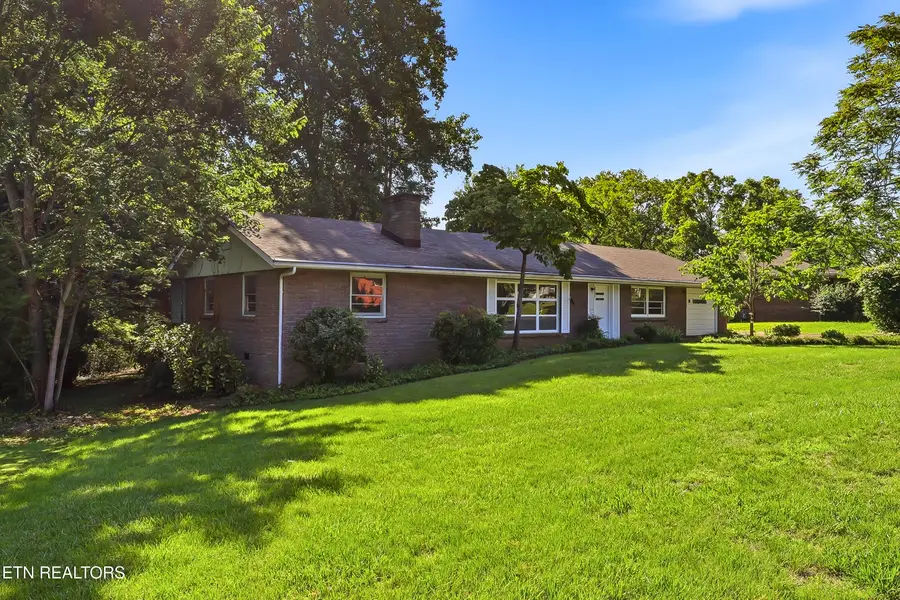 5330 NE Lavesta Rd, Knoxville, TN 37918 - #2
