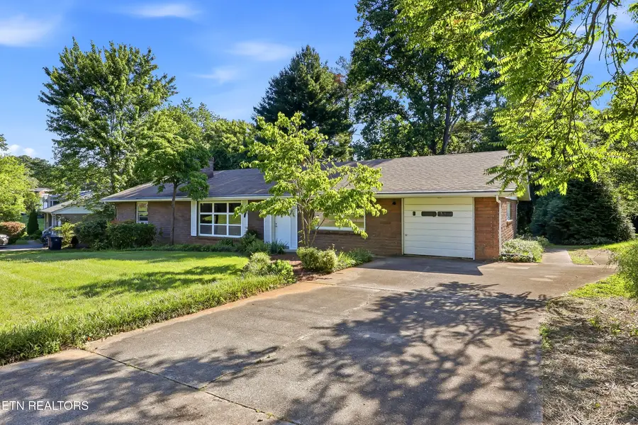 5330 NE Lavesta Rd, Knoxville, TN 37918 - #3