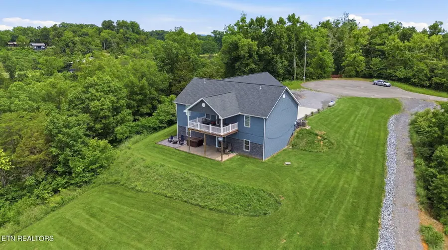 2055 Scott St, Sevierville, TN 37876 - #3