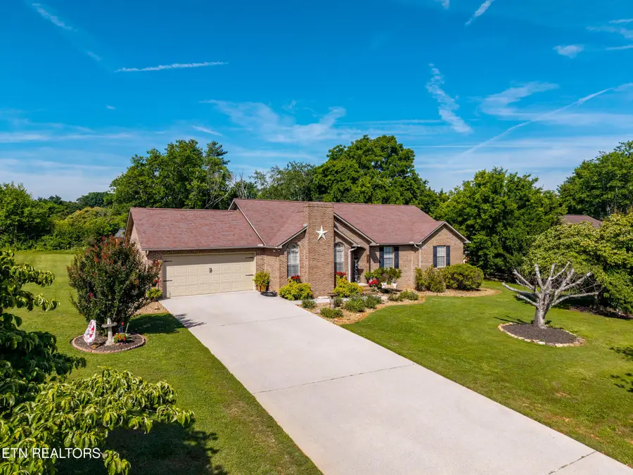 319 S Coleman Drive, Maryville, TN 37803 - #2