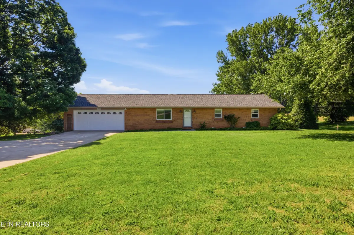 1518 E Brown School Rd, Maryville, TN 37804 - #1