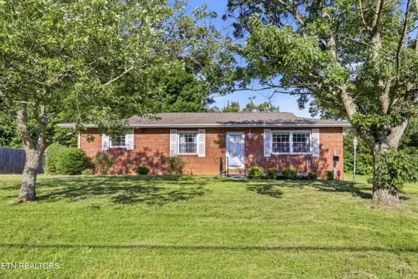 4620 Robinhood Circle, Strawberry Plains, TN 37871