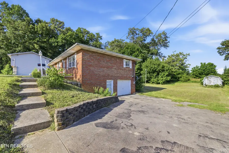4620 Robinhood Circle, Strawberry Plains, TN 37871 - #2