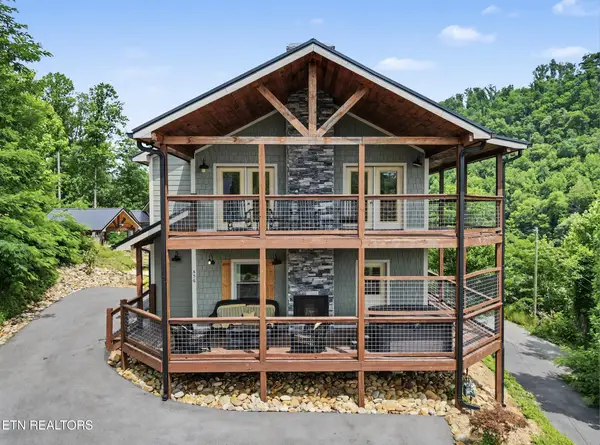 856 Crest View Drive, Gatlinburg, TN 37738