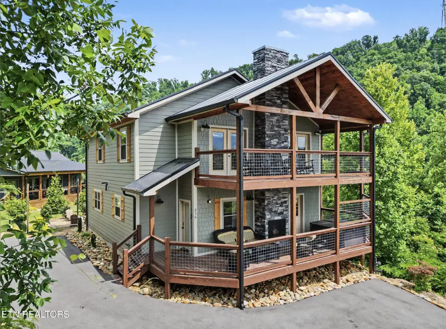 856 Crest View Drive, Gatlinburg, TN 37738 - #2