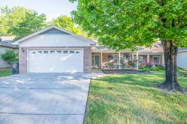 1966 Locarno Drive, Knoxville, TN 37914