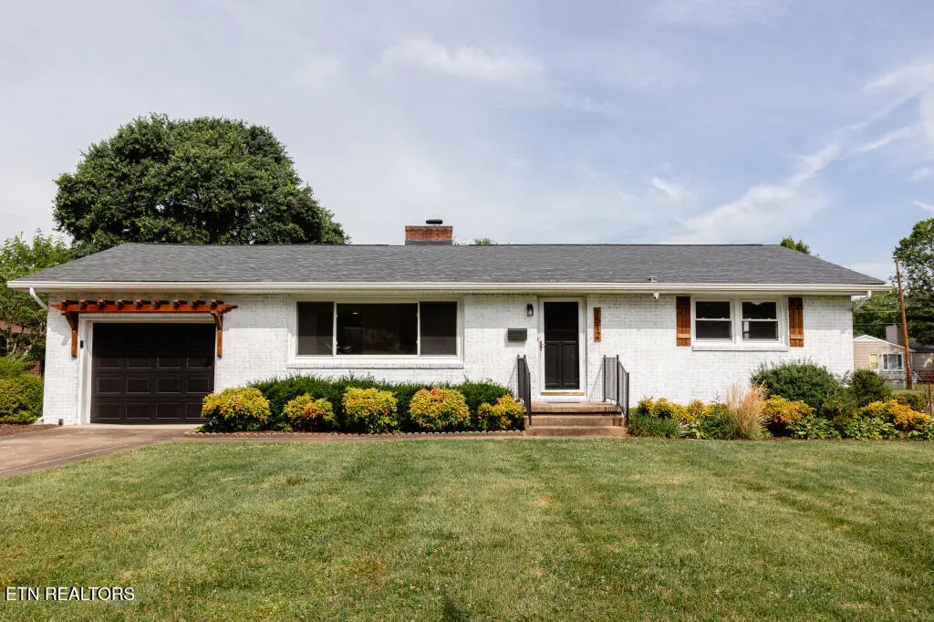 1512 Monterey Ave, Kingsport, TN 37664 - #1