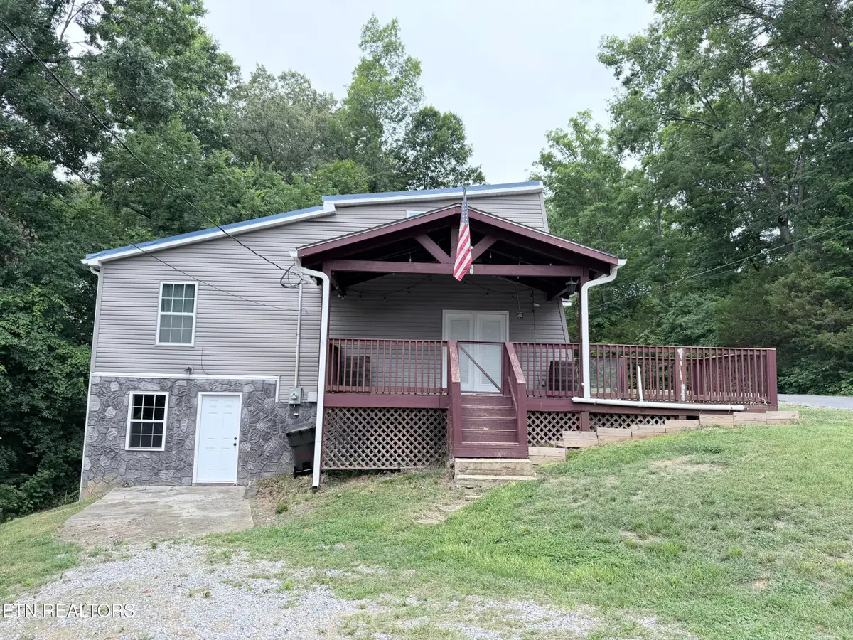 913 Topside Rd, Sevierville, TN 37862 - #1