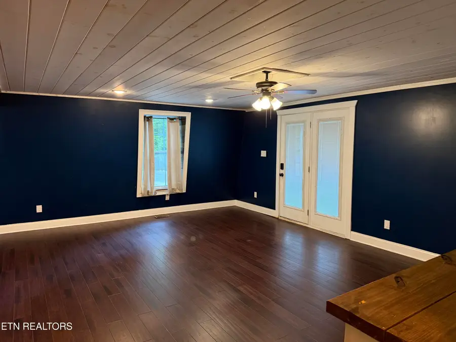 913 Topside Rd, Sevierville, TN 37862 - #2