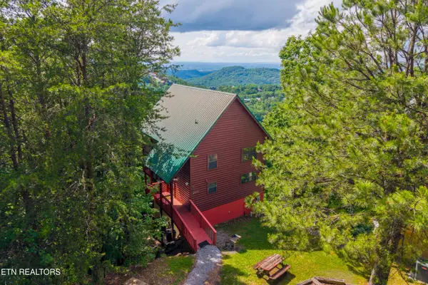 1520 Raven View Way, Sevierville, TN 37876