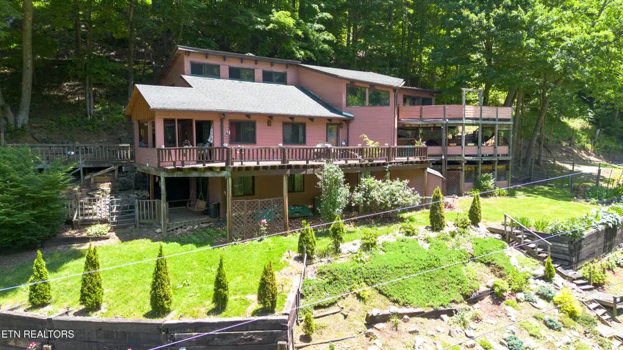 800 Tumbling Creek Rd, Erwin, TN 37650 - #2