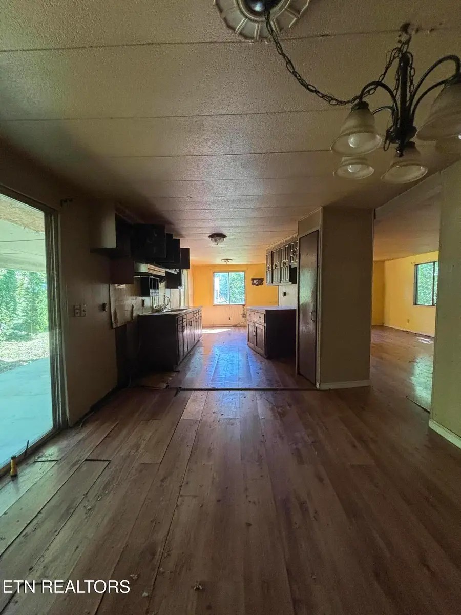 1604 Lamar St, Athens, TN 37303 - #3