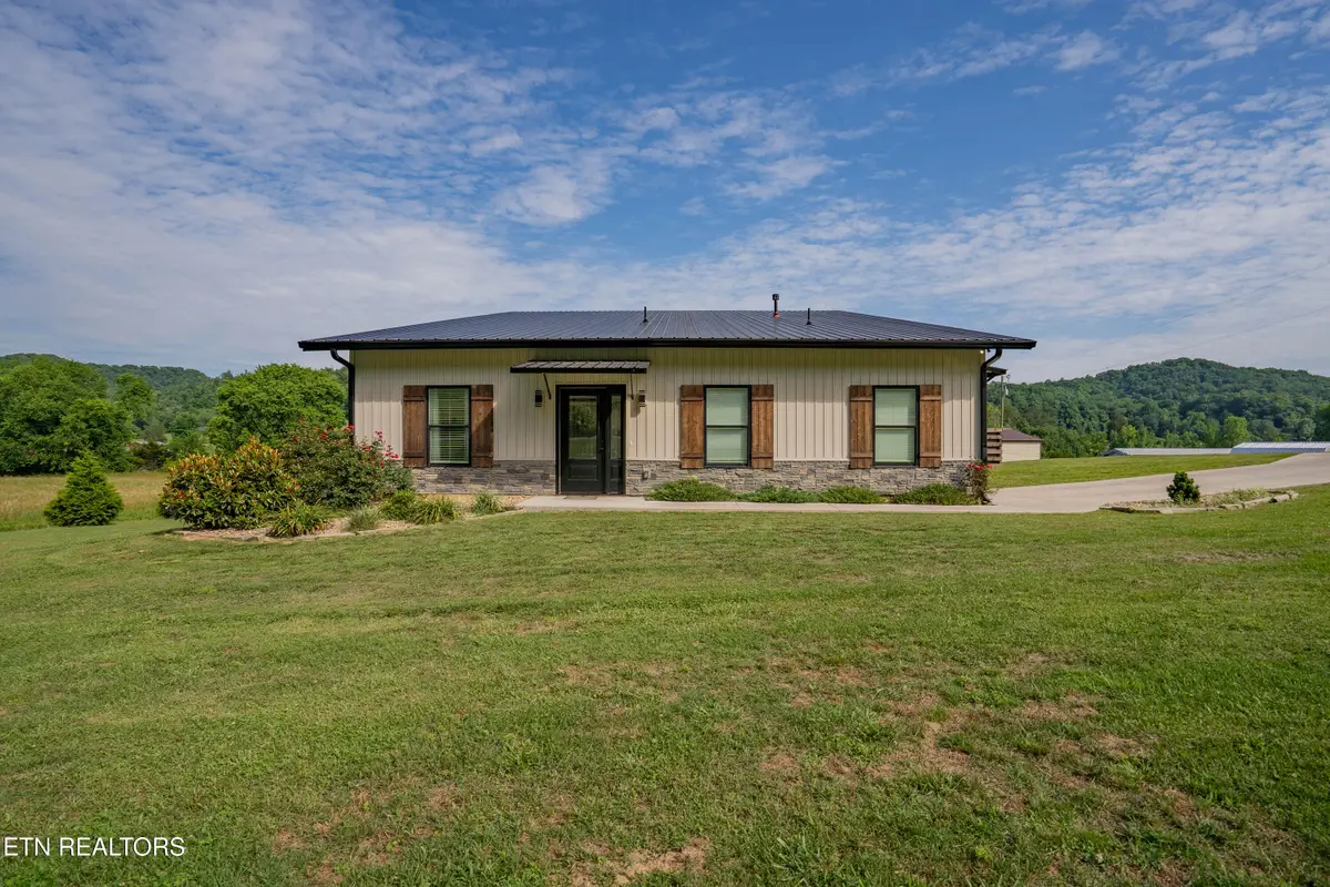 1352 Dutch Valley Rd, Clinton, TN 37716 - #1