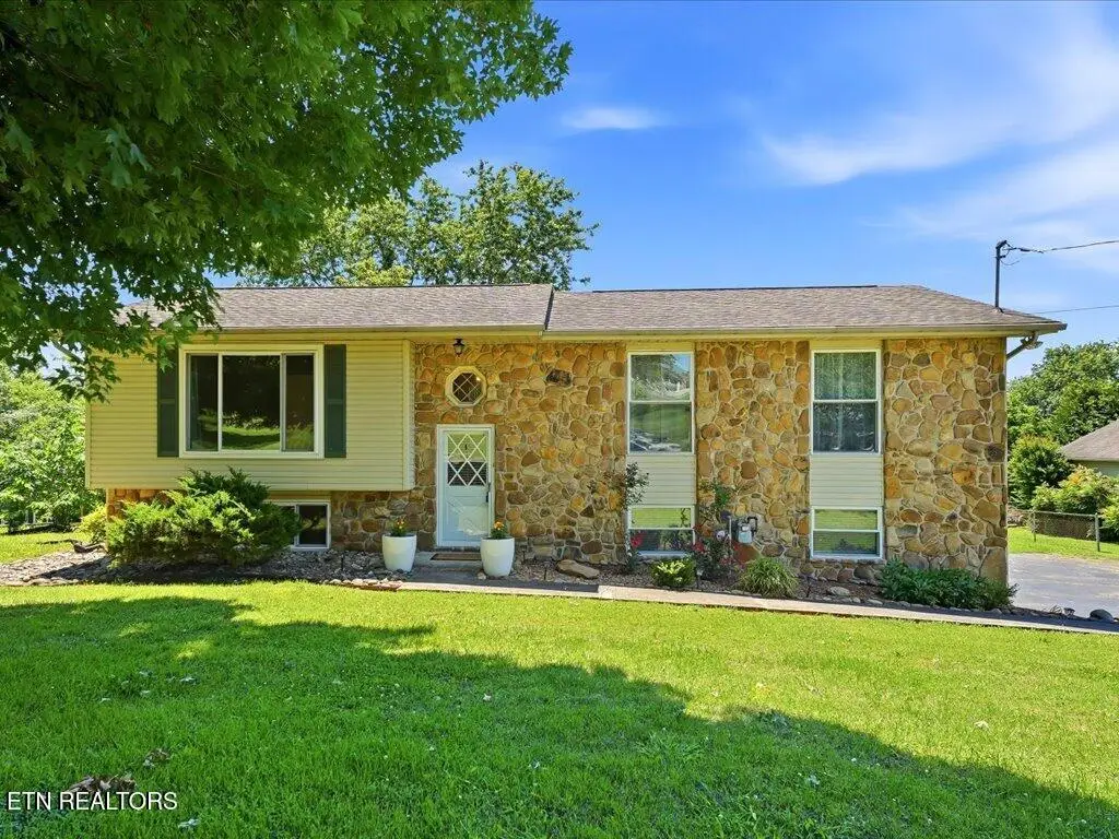 751 Crestview Circle, Lenoir City, TN 37772 - #1
