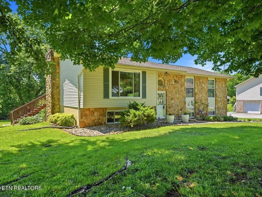 751 Crestview Circle, Lenoir City, TN 37772 - #3
