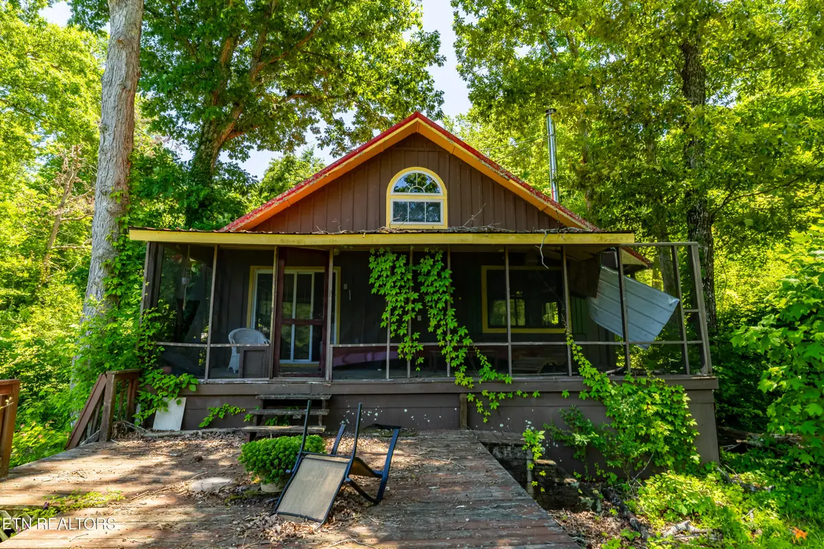 5940 Flats Rd, Tallassee, TN 37878 - #1