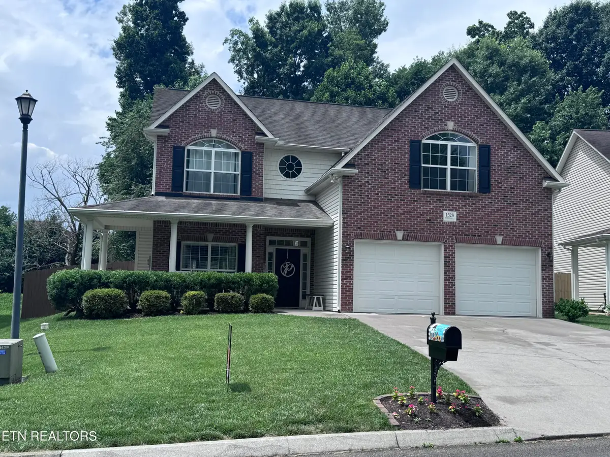 1528 Crescent Oaks Lane, Lenoir City, TN 37772 - #1