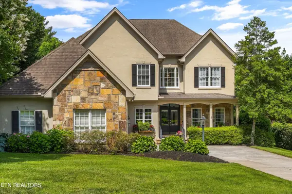 821 Vista Oaks Lane, Knoxville, TN 37919