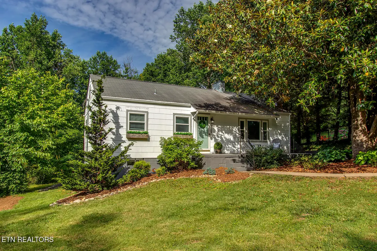 3929 Forest Glen Drive, Knoxville, TN 37919 - #1