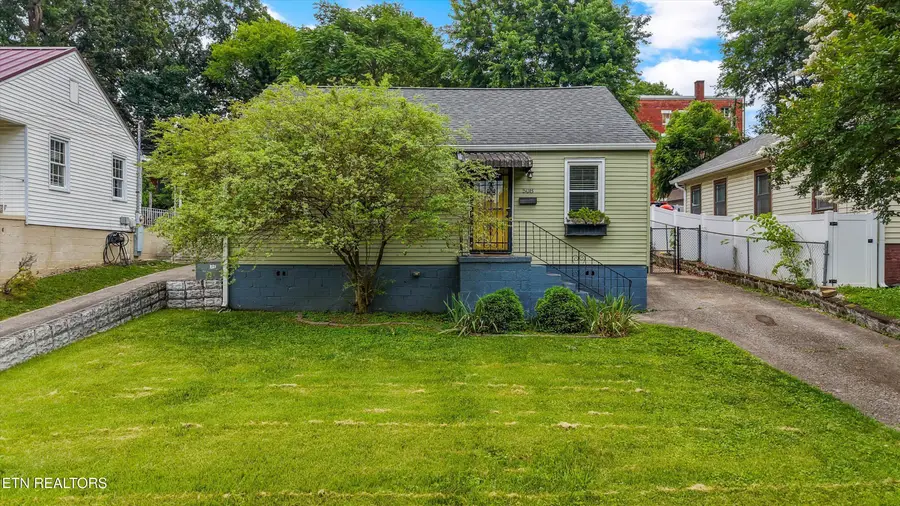 508 E Columbia Ave, Knoxville, TN 37917 - #2