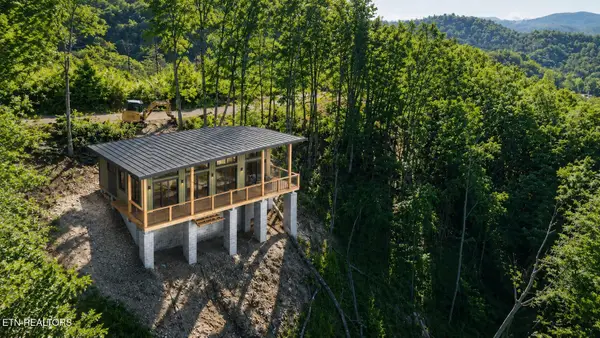 3256 Emerald Springs Loop, Sevierville, TN 37862