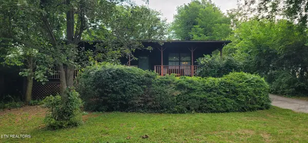 628 Front St, Maryville, TN 37804
