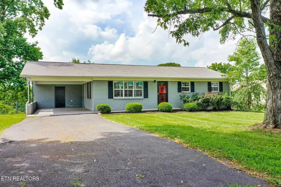 1620 Gail St, Loudon, TN 37774 - #3