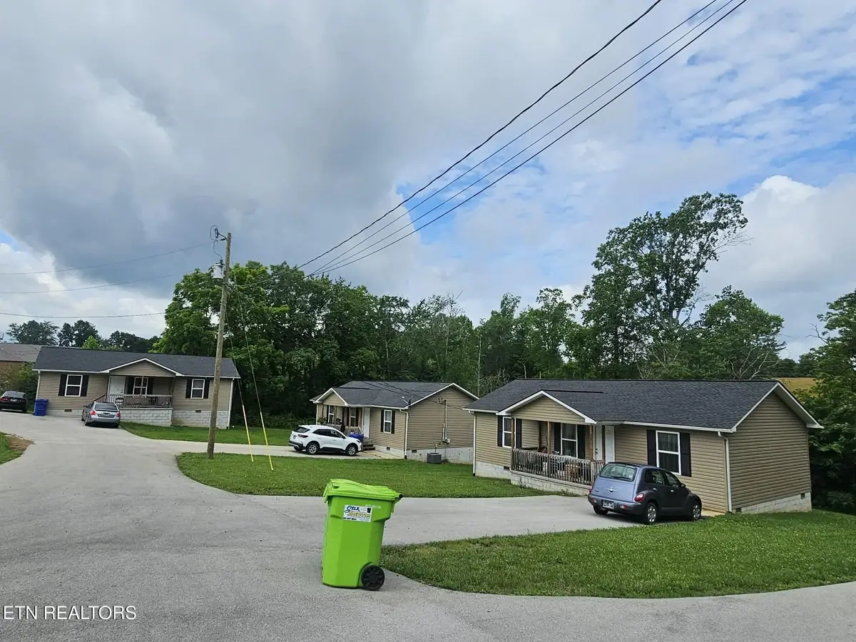 823 Peavine Rd, Crossville, TN 38571 - #1